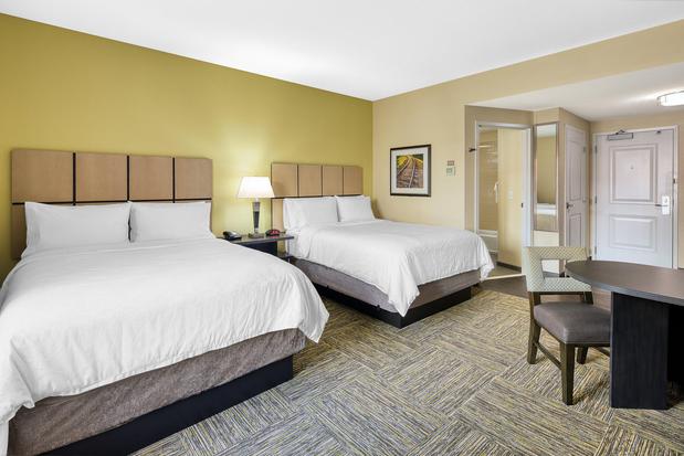 Images Candlewood Suites Building 38300
