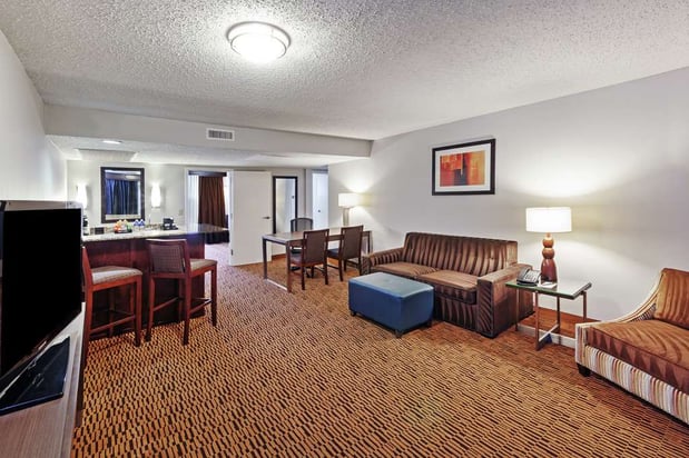Images Embassy Suites by Hilton Dallas Market Center