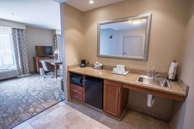 Images Hampton Inn & Suites Tilton