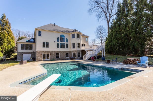 Images Jim Bim of Winning Edge Real Estate