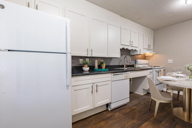 Images Waters Edge Apartment Homes