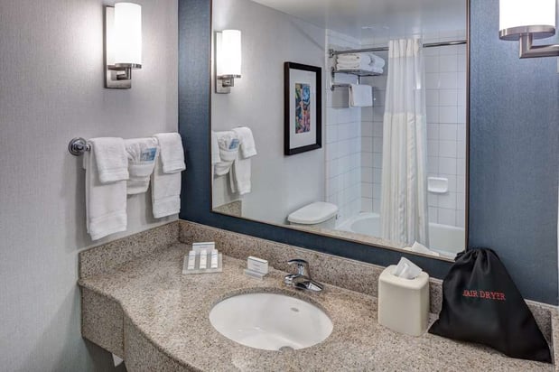 Images Hilton Garden Inn Savannah Airport