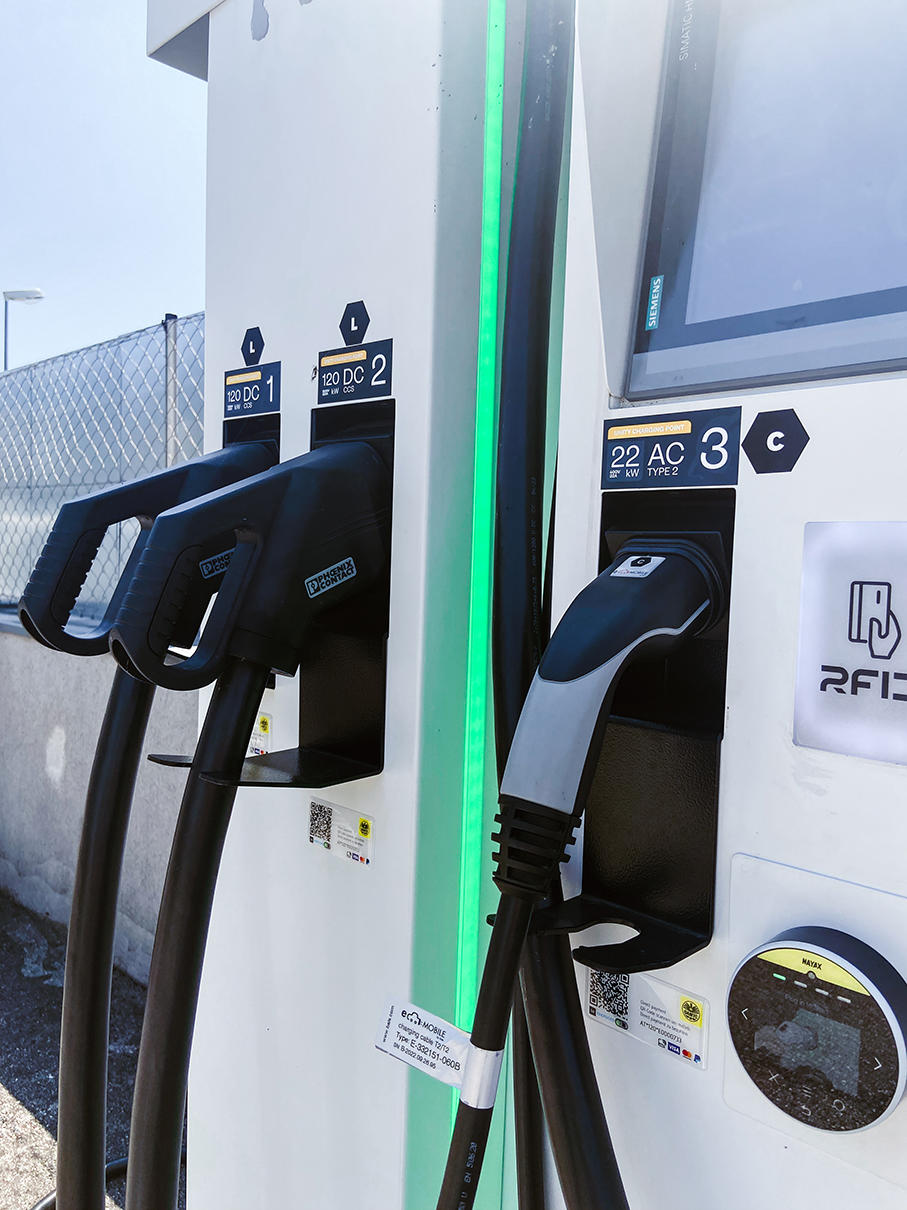 Hinteregger - ÖAMTC ePower Ladestation, Porschestraße 21 in St. Pölten