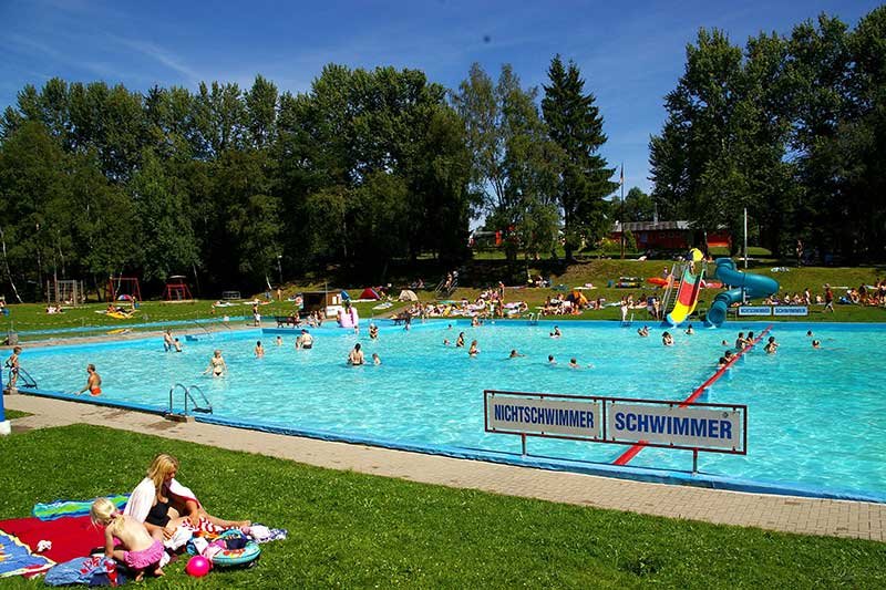 Bilder Kaufmann Amigo Schwimmbadservice