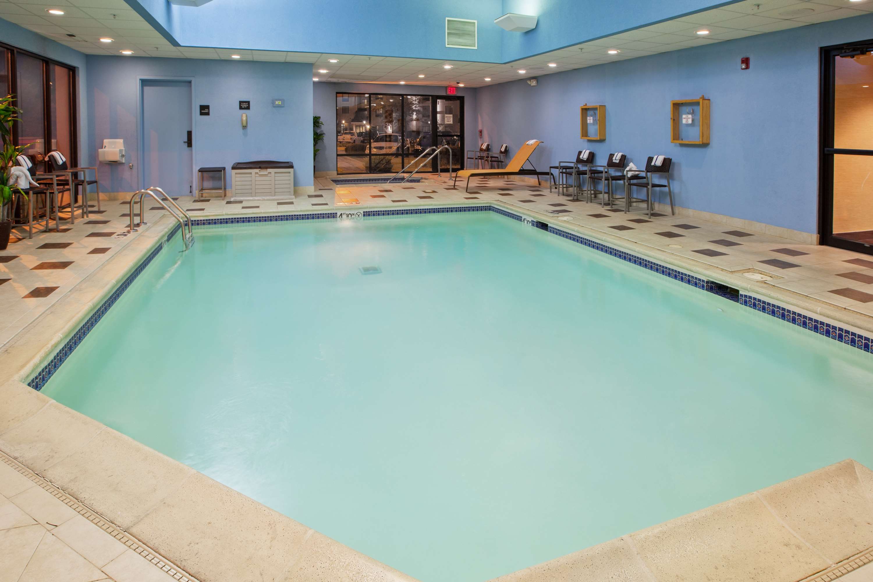 Hampton Inn Joliet - I-80, 1521 Riverboat Center Dr, Joliet, IL ...