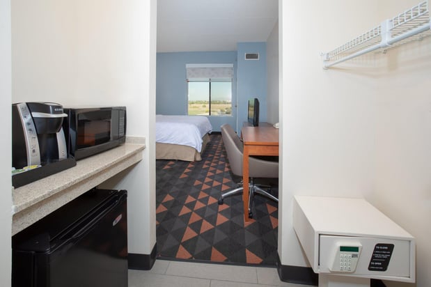 Images Holiday Inn & Suites Goodyear - West Phoenix Area by IHG