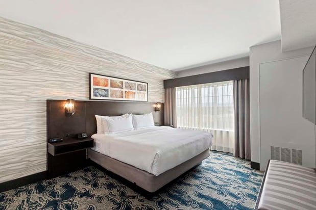 Images DoubleTree by Hilton Front Royal Blue Ridge Shadows