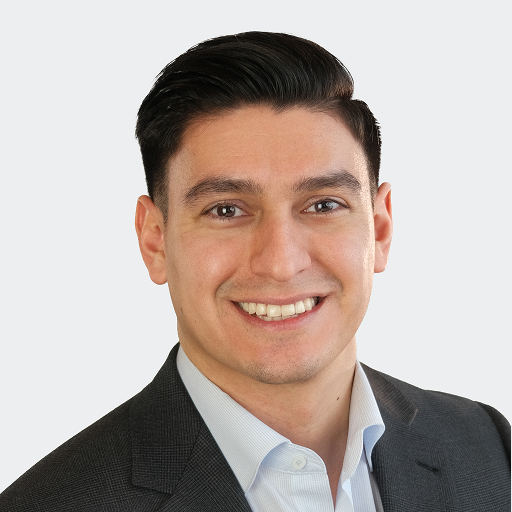 Camilo Menendez headshot.