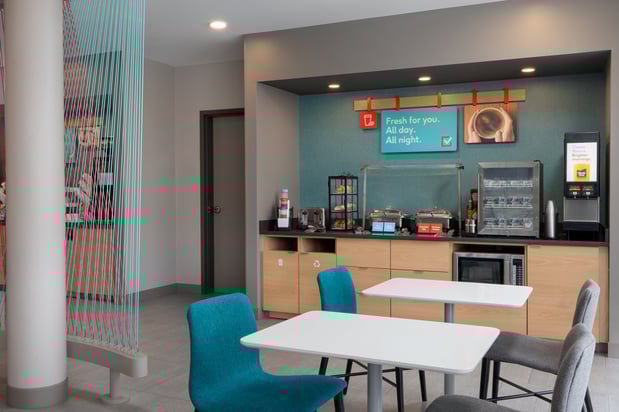 Images avid hotel Oak Creek by IHG