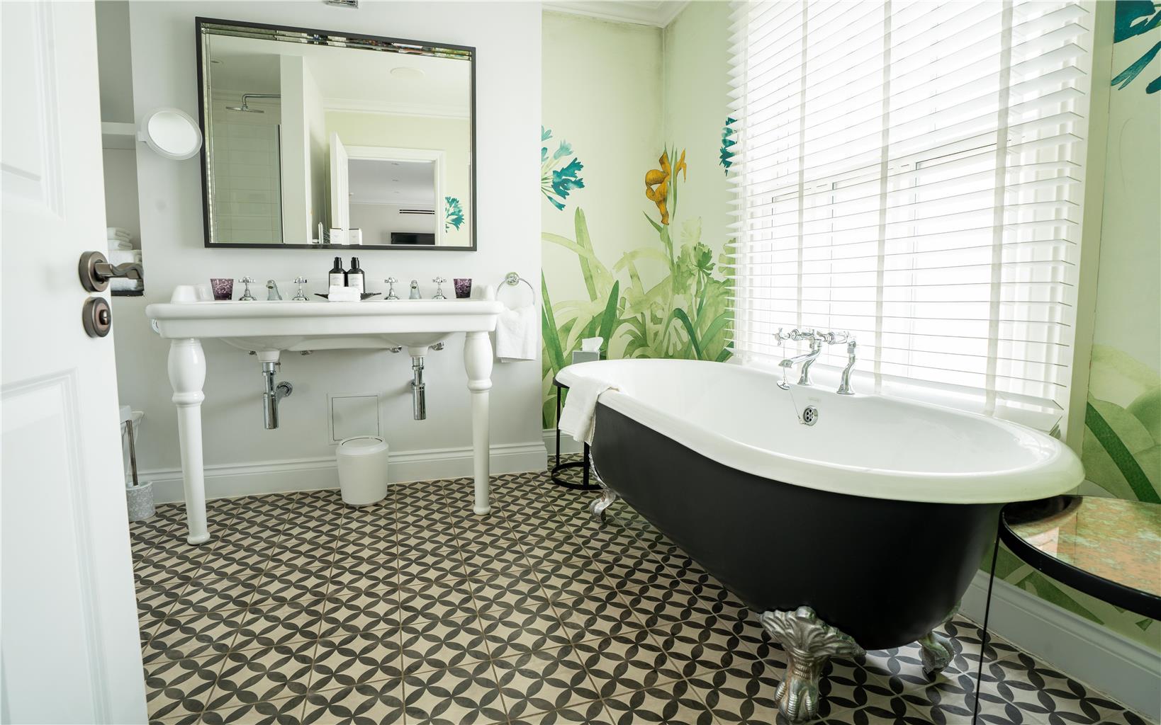 Gresham Premium Bathroom