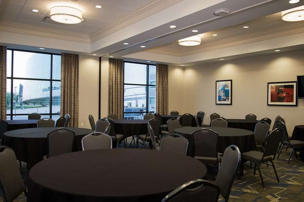 Images Hampton Inn & Suites Tulsa Downtown
