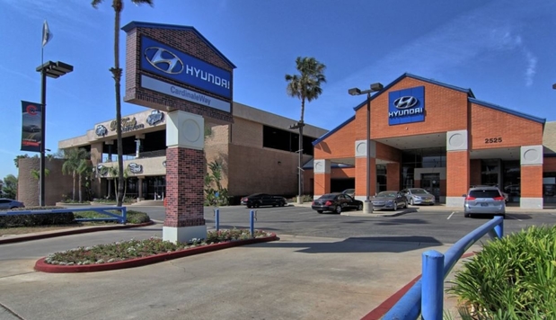 Images CardinaleWay Hyundai Corona