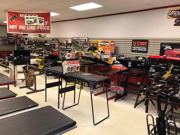 Images A Better Truck Cap & Hitch Parma