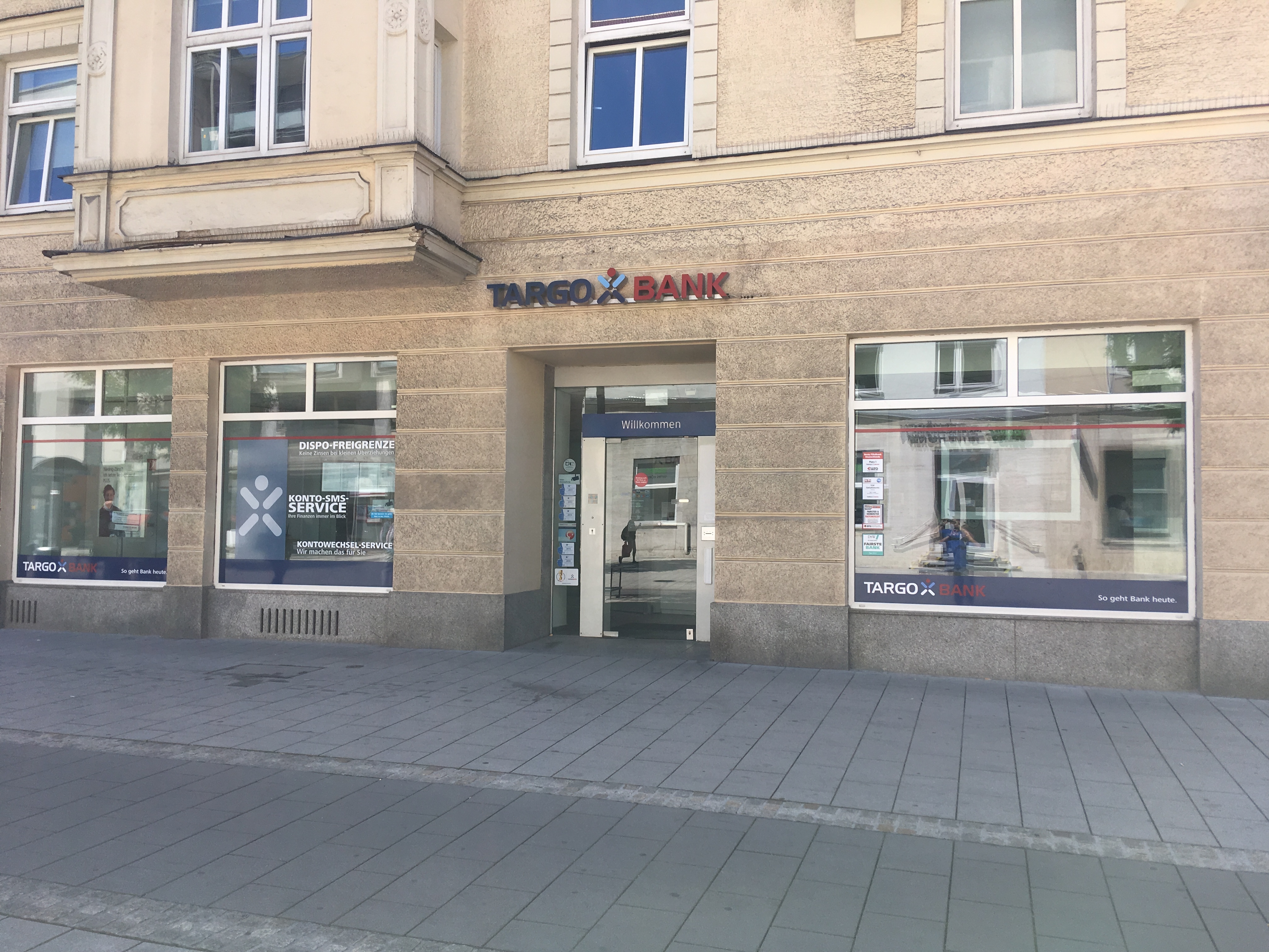 Bild 1 TARGOBANK in München