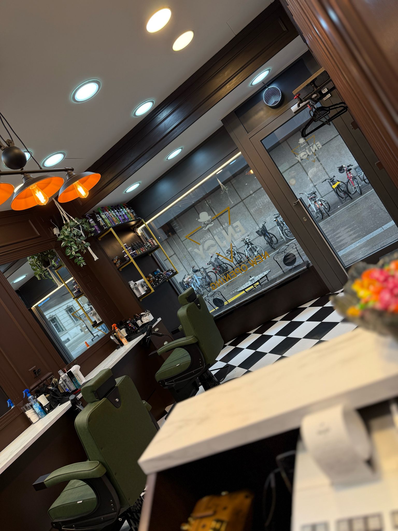 Bilder Enjoy Barber Salon