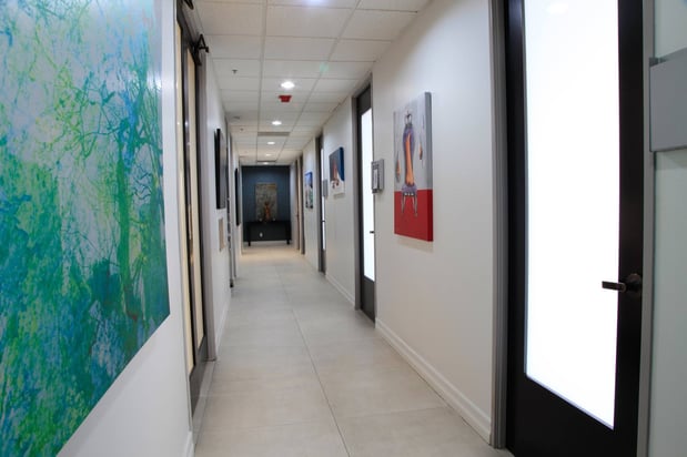 Images Ashkan Ghavami, MD