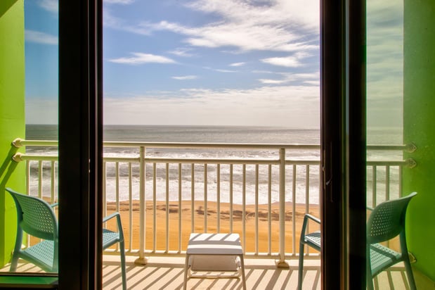 Images Holiday Inn VA Beach-Oceanside (21st St) by IHG