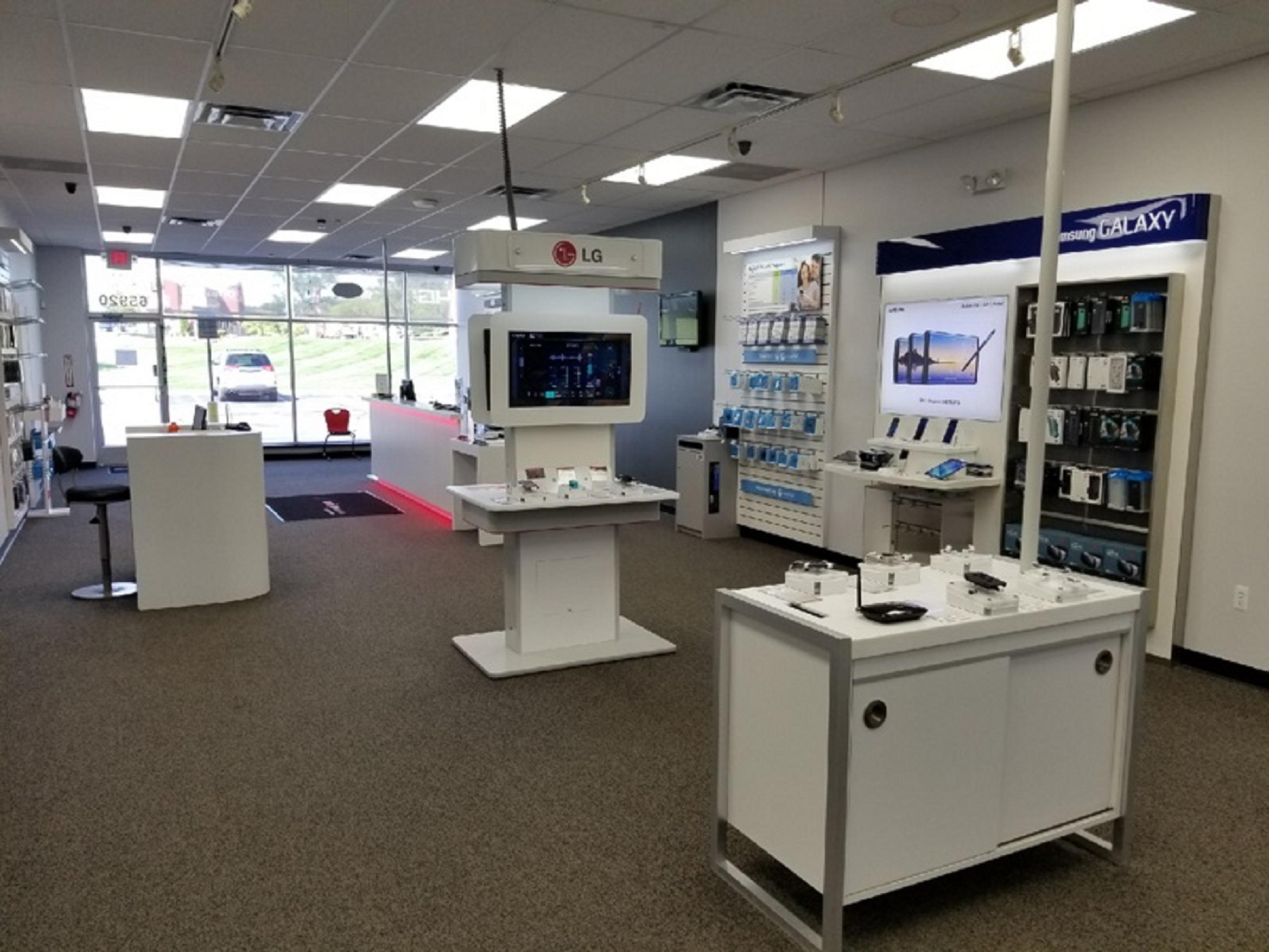 Verizon Authorized Retailer – GoWireless Photo