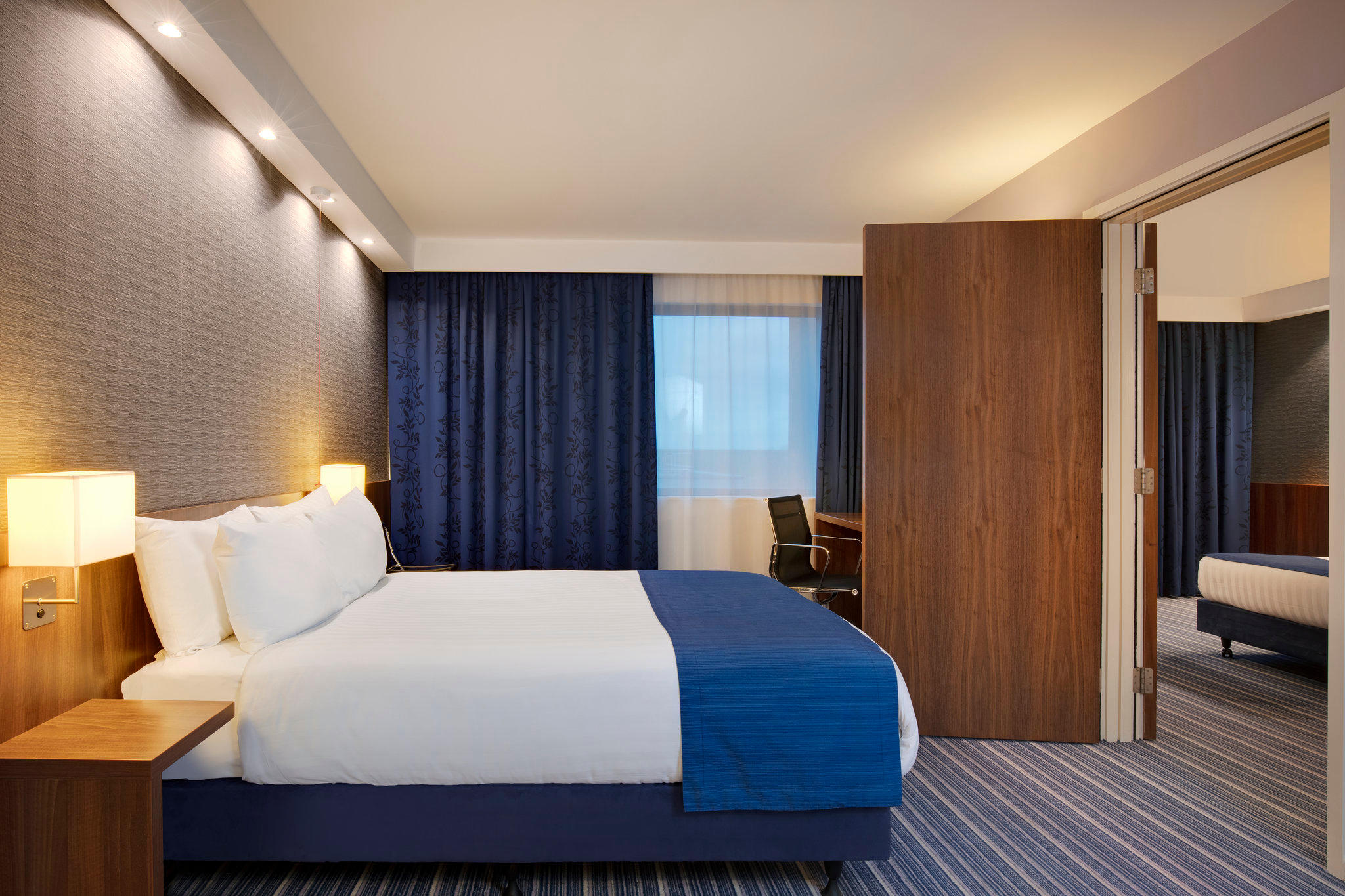 Images Holiday Inn Express London - Heathrow T5, an IHG Hotel