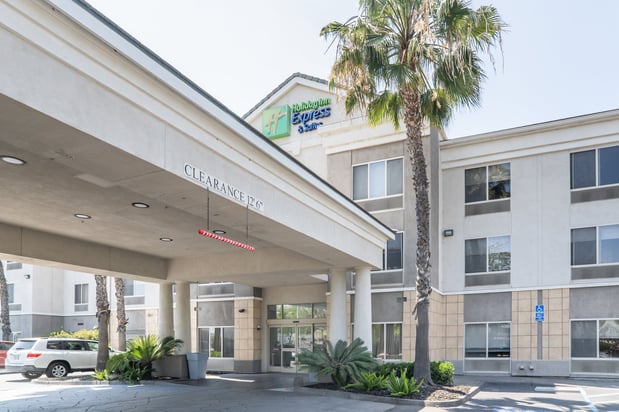 Images Holiday Inn Express & Suites San Diego Otay Mesa by IHG
