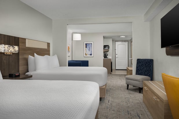 Images Holiday Inn Express & Suites Greensboro - Airport Area by IHG