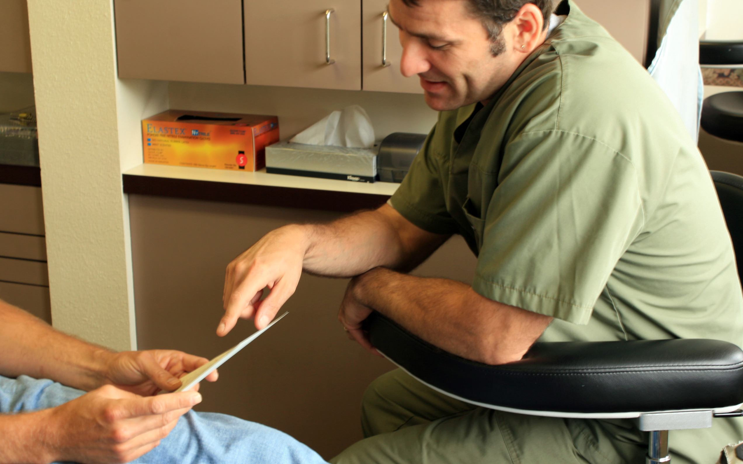 Access Endodontics LLC, located in Oregon City, OR, the practice of Dr. Marat Tselnik limited exclusively to endodontic services. Dr. Marat Tselnik is a specialist member of the American Association of Endodontists and a Board-Certified Diplomate of the American Board of Endodontics. Dr. Tselnik and his highly trained staff provide the highest standard of professional care in a friendly, comfortable environment.
By referring you to an endodontic specialist, your family dentist demonstrates a personal concern for the quality of your dental care. Dr. Marat Tselnik utilizes cutting-edge technology and state-of-the-art microsurgical techniques to provide unsurpassed quality in a compassionate environment of professionalism and clinical excellence. At Access Endodontics, we strive to exceed your expectations.
