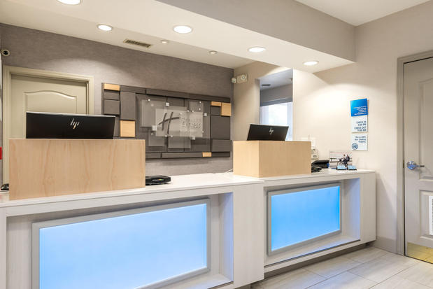 Images Holiday Inn Express & Suites Lagrange by IHG