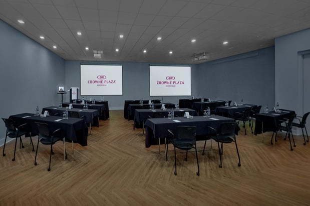 Images Crowne Plaza Knoxville Downtown University by IHG