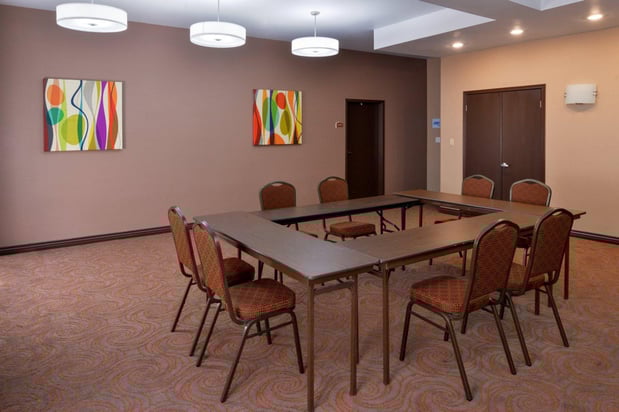 Images Holiday Inn Express & Suites Kingman by IHG