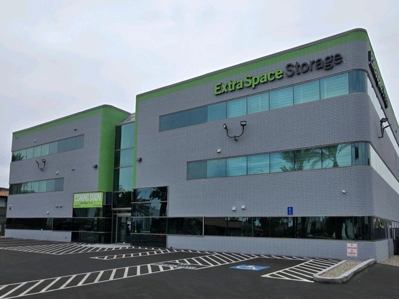 Images Extra Space Storage