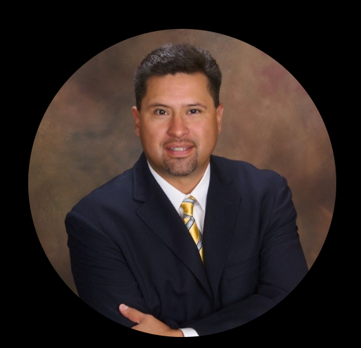 Alex Cifuentes headshot