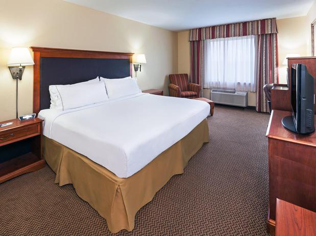 Images Holiday Inn Express & Suites Laredo-Event Center Area by IHG