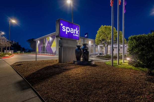 Images Spark by Hilton Williams