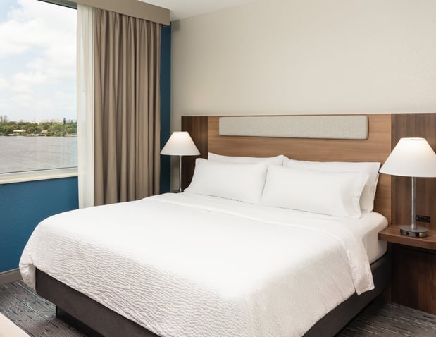 Images Holiday Inn Express Miami Airport-Blue Lagoon Area by IHG