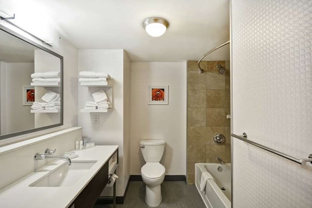 Images Hampton Inn & Suites Columbus-Easton Area