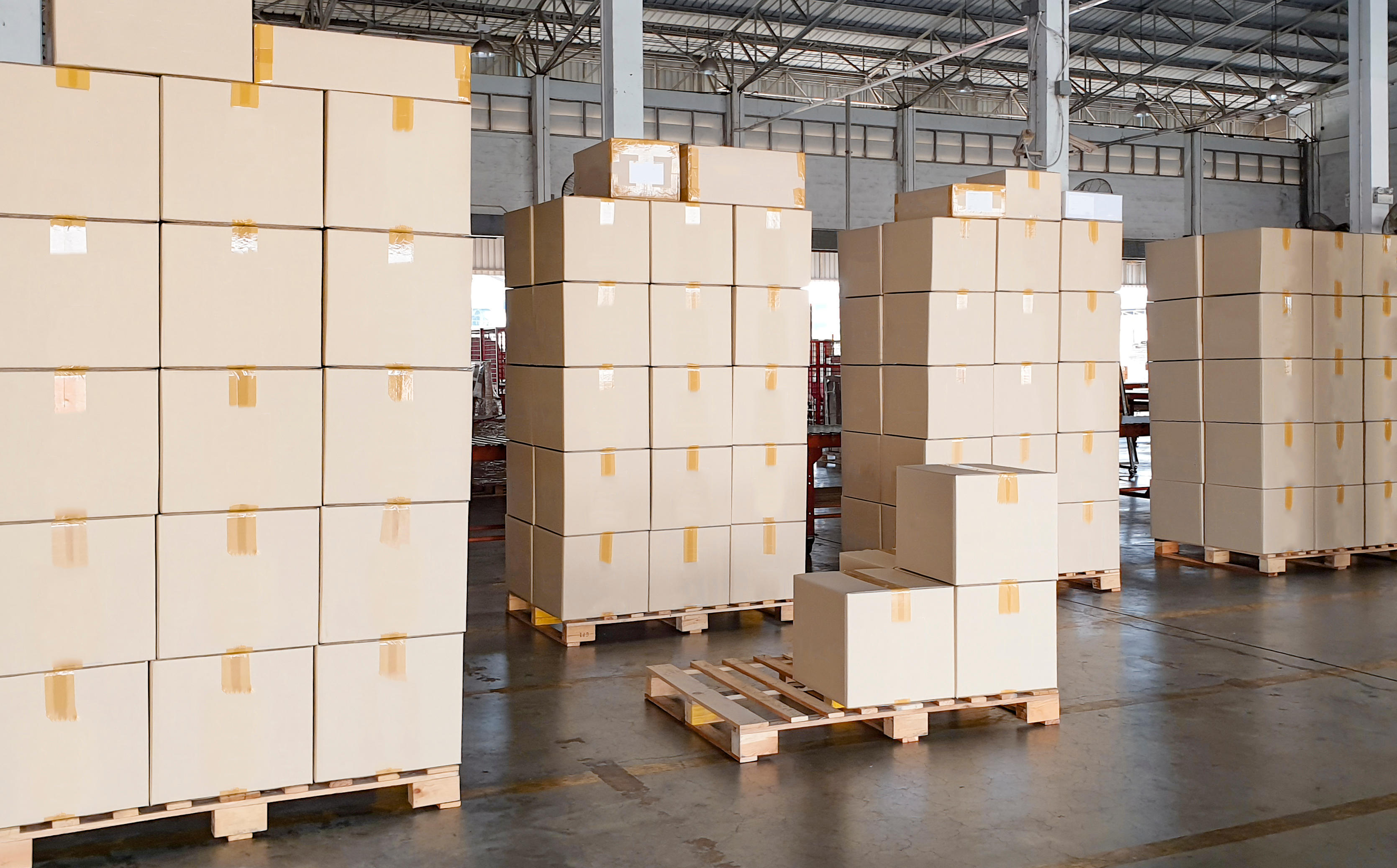 MTZ Handels GmbH, Hauptplatz 20 in Eggenburg