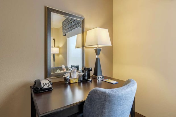 Images Hampton Inn Alamosa, CO