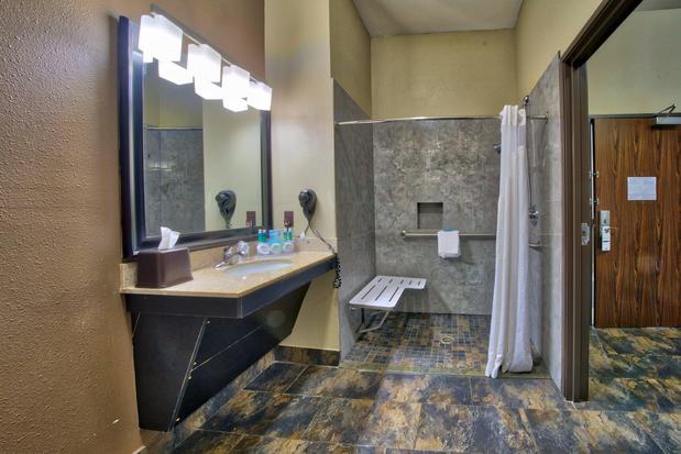 Images Holiday Inn Express & Suites Lubbock South by IHG