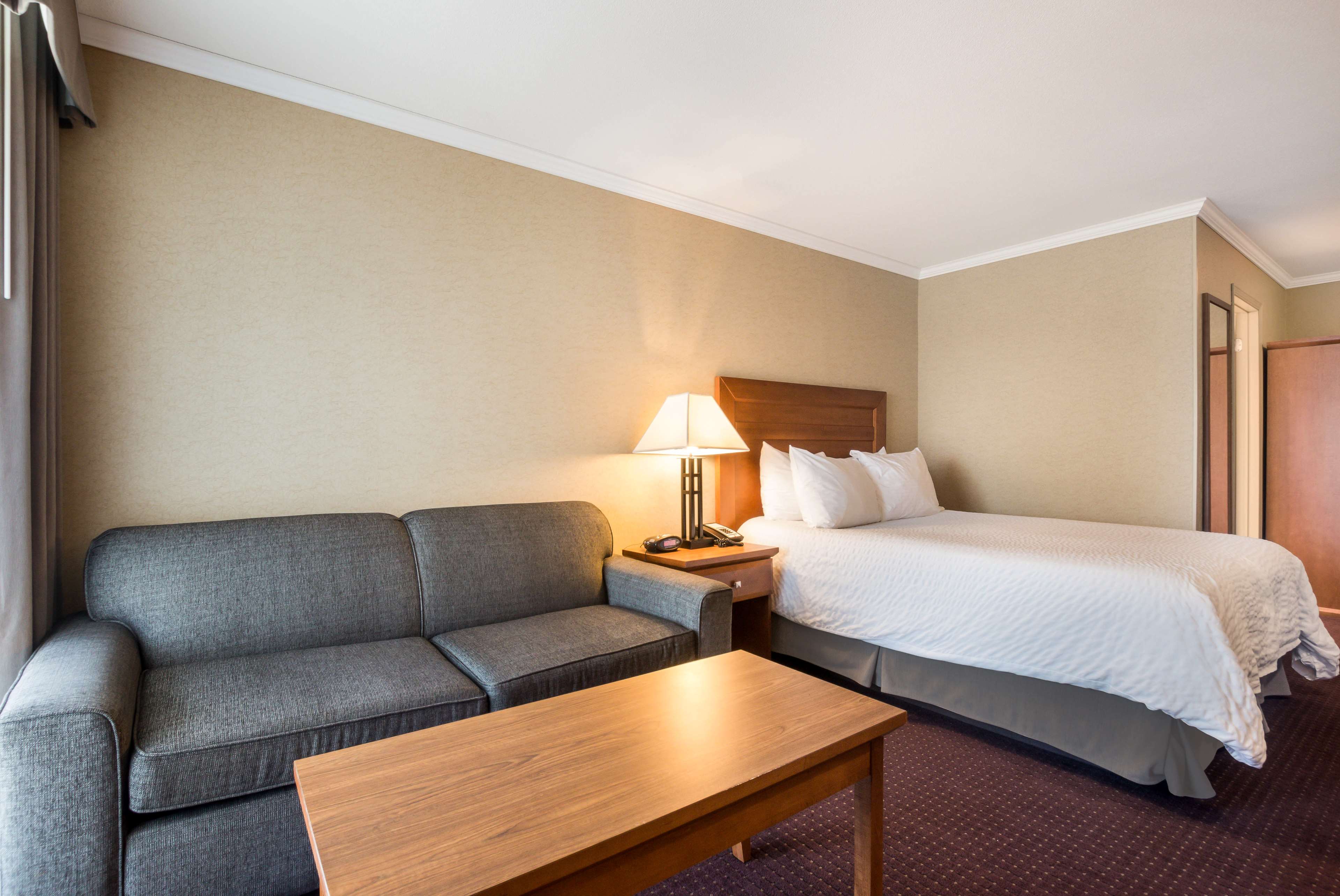business queen Best Western Plus Norwester Hotel & Conference Centre Thunder Bay (807)473-9123