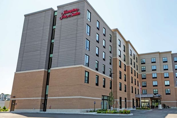 Images Hampton Inn and Suites Boston/Waltham