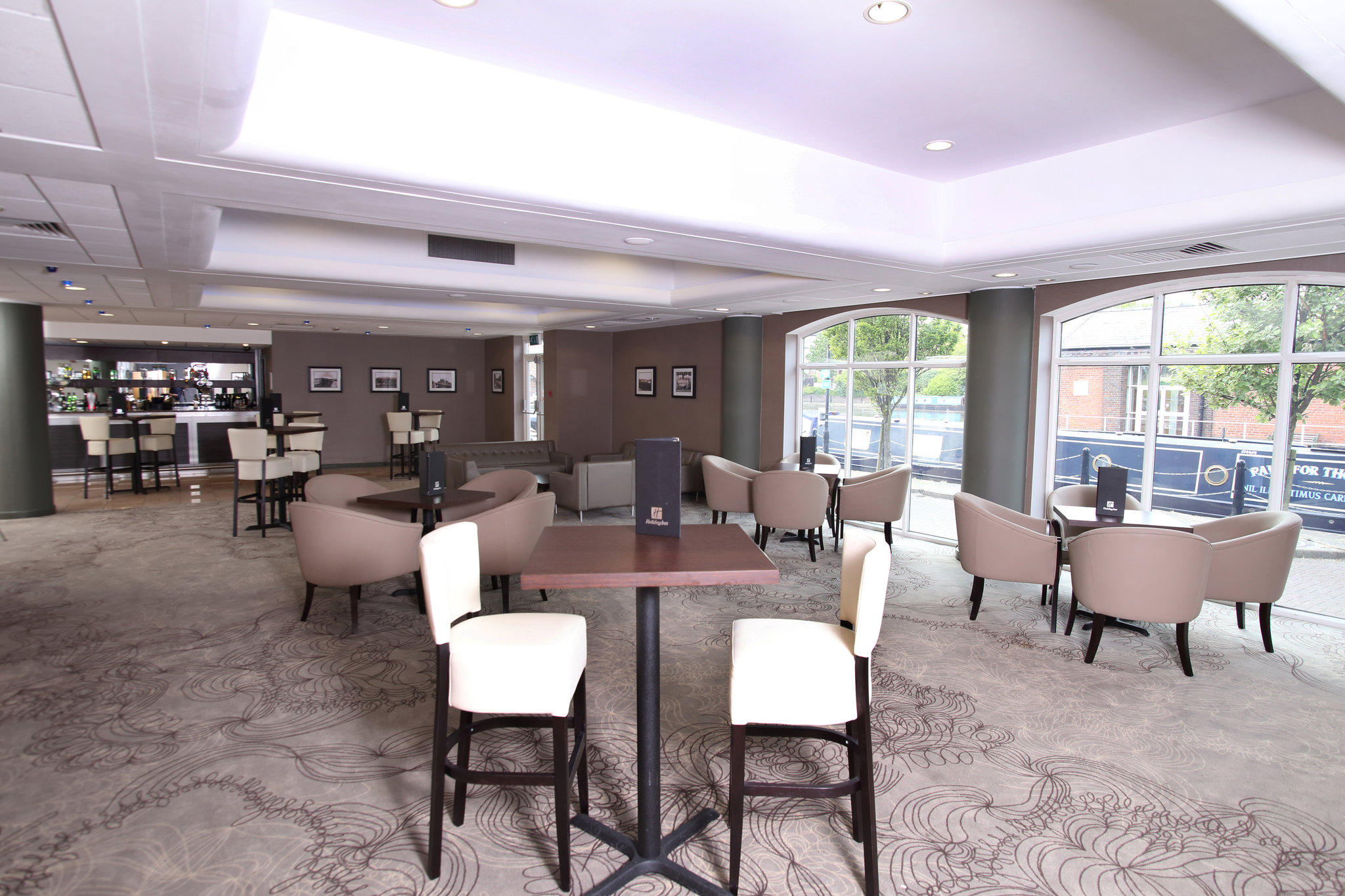 Images Holiday Inn Ellesmere Port - Cheshire Oaks, an IHG Hotel