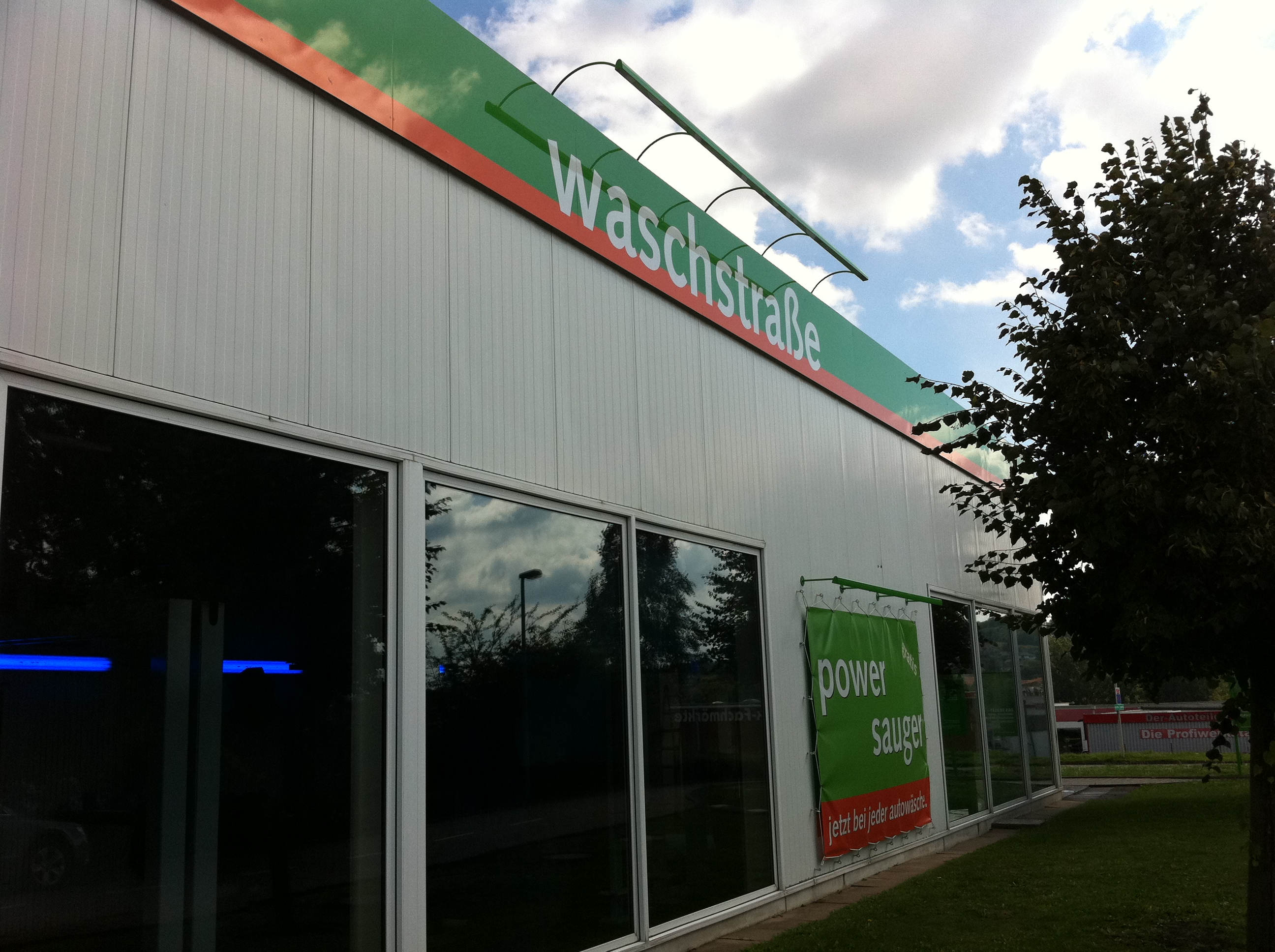 IMO Car Wash, Zinngießerstr. 3 in Hameln