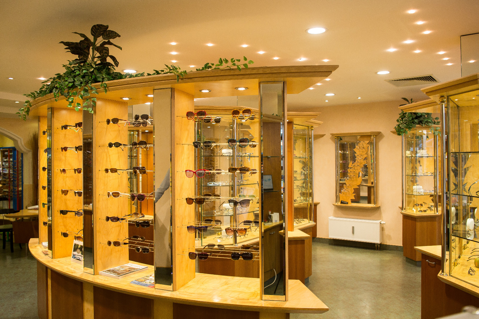 Höcker Optik GmbH, Rahlstedter Bahnhofstraße 19 in Hamburg