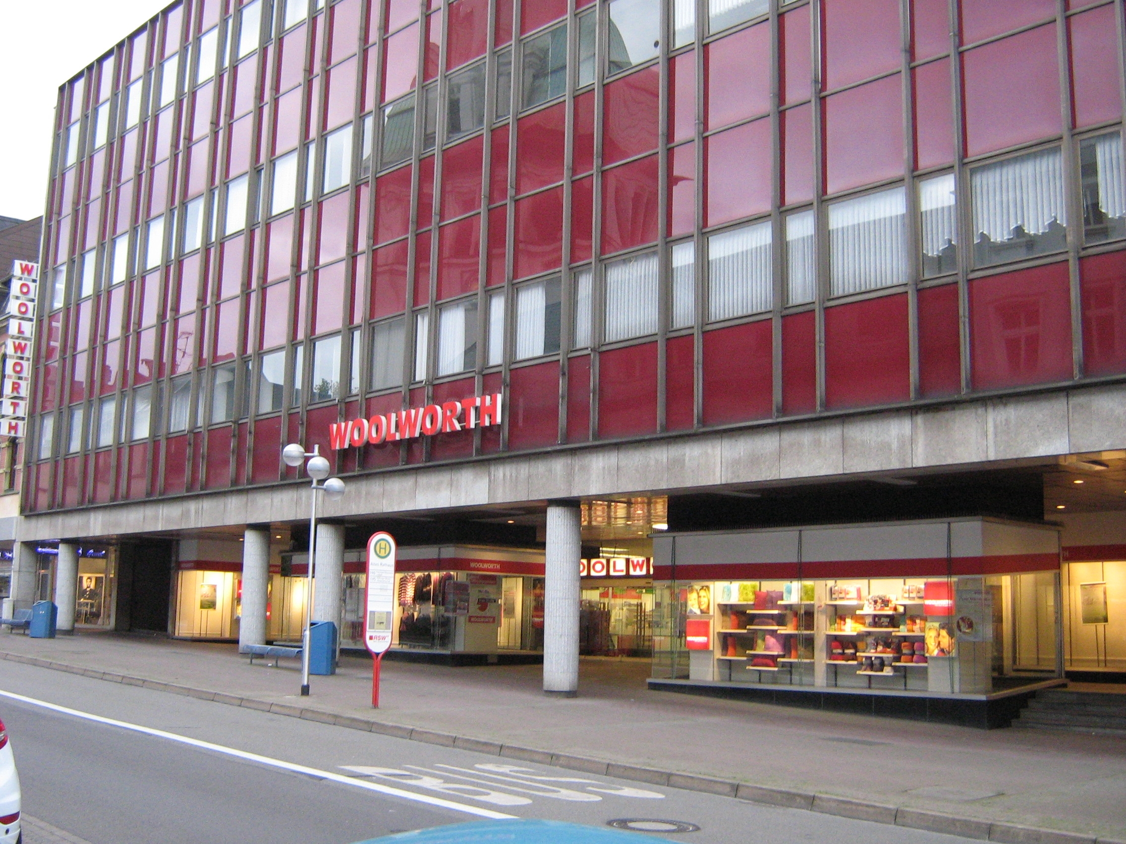 Woolworth, Rathausstraße 25 in Völklingen