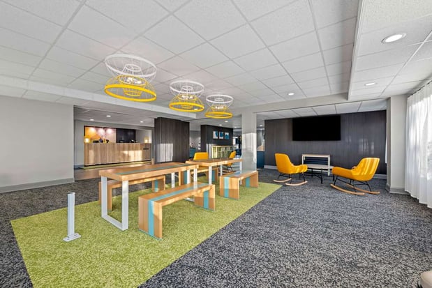 Images Spark by Hilton Tuscaloosa University