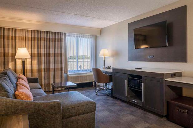 Images Hampton Inn Carlstadt-At The Meadowlands