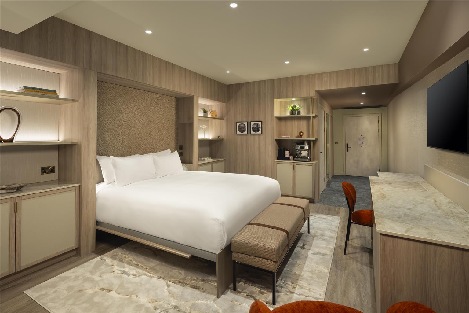 Pitch View Room