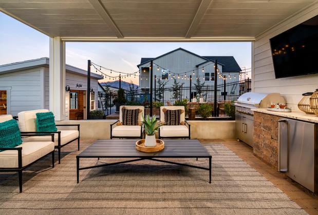 Images Toll Brothers at Lakeview Estates