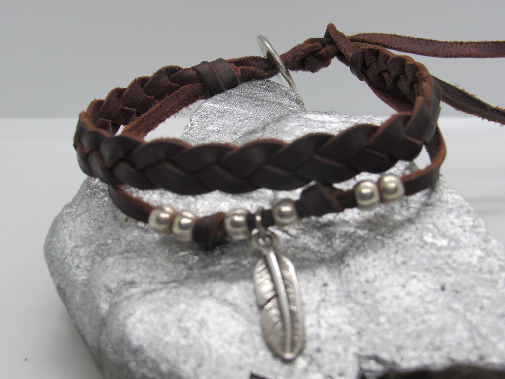 Images Iconic Leather