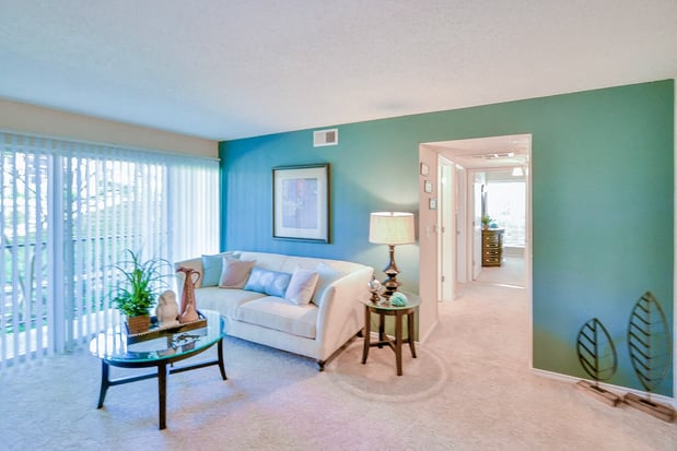 Images Creekside at Pear Ridge Apartment Homes